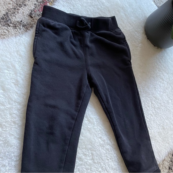 2T Black Joggers Children’s Place - Picture 3 of 4